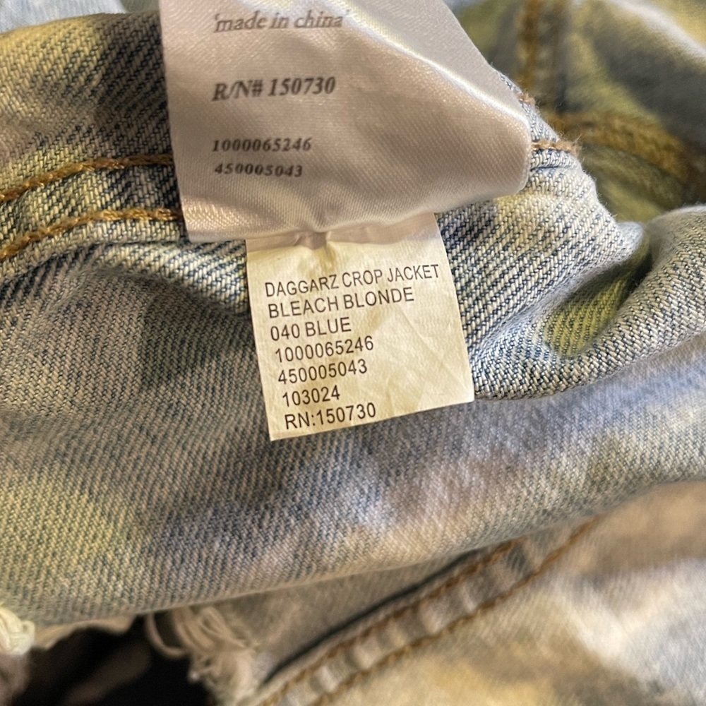 EUC KSUBI-Daggarz Crop Jacket. Size L - Picture 5 of 8